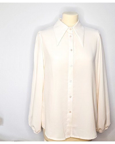 Camisa Cuello Pico Beige